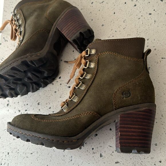 BORN Ronnie Women’s Olive Green Suede Leather Block Heel Lace Up Boots Size 6.5 - Picture 9 of 12